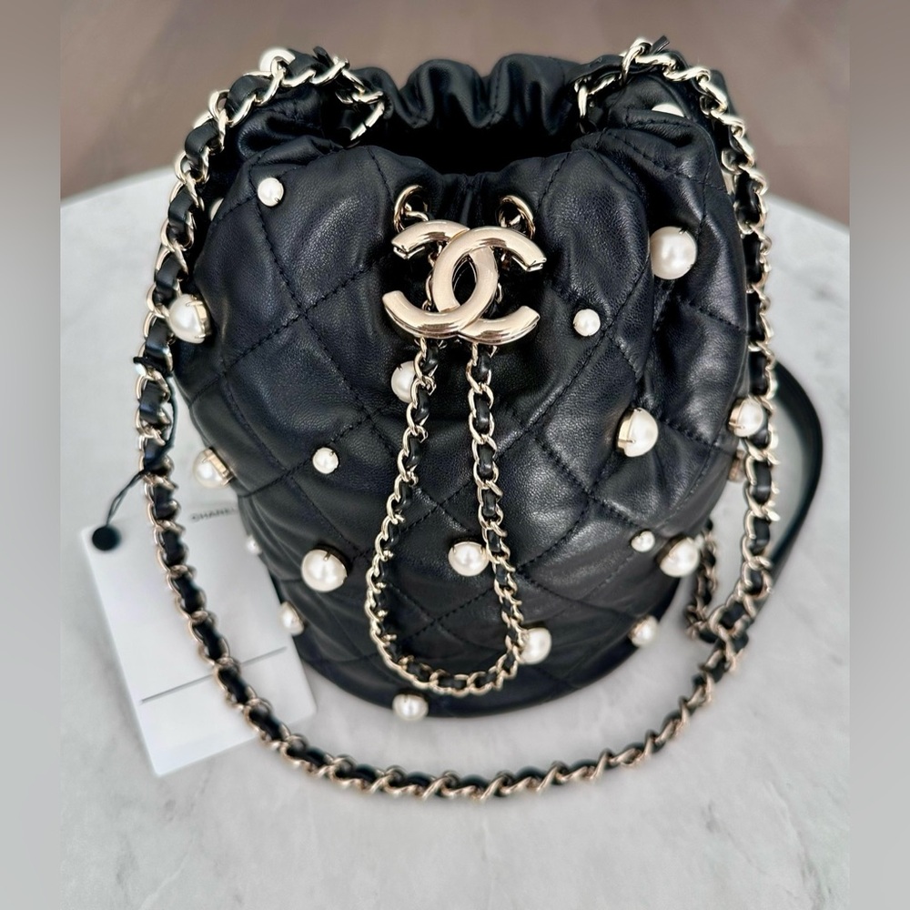 Brand new rare size CHANEL bucket bag with pearl embelishment - Picture 5 of 14